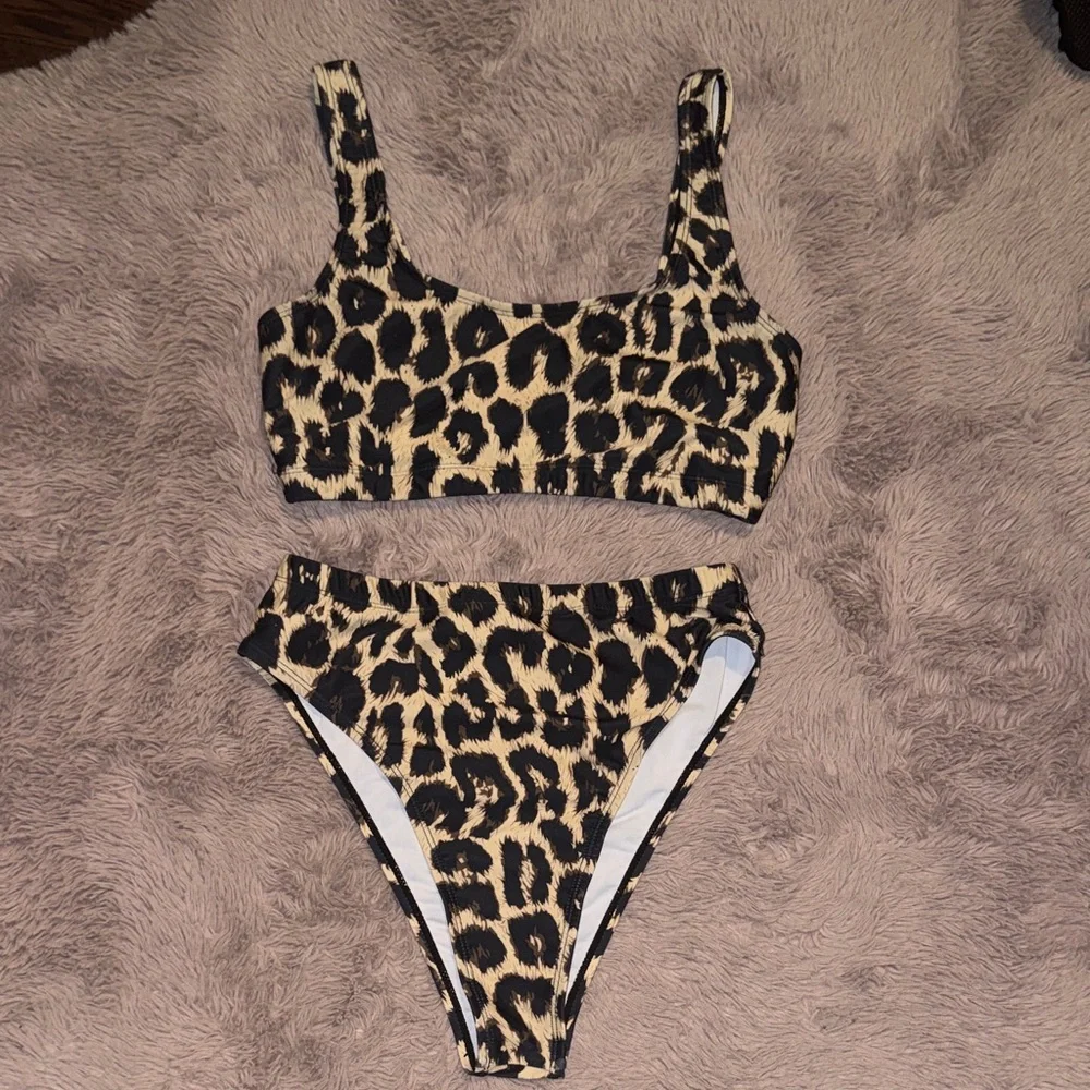 Leopard Print Bikini Set Hi-cut Bottoms Animal Print Swimsuit Black Tan Small - Picture 2 of 8